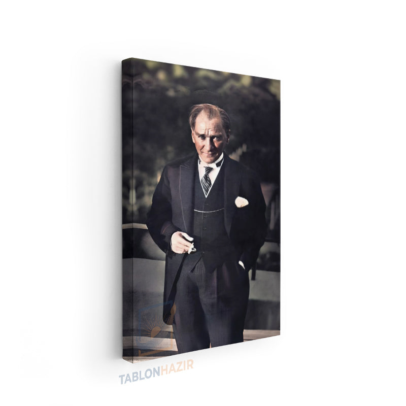 Dikey Kanvas Tablo Salon Duvar Tablosu Atatürk Klasik Renkli Yeni Ev Hediyesi Ofis Tablosu
