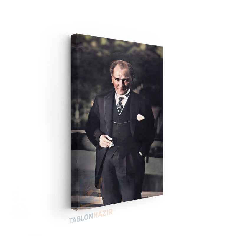 Dikey Kanvas Tablo Salon Duvar Tablosu Renkli Klasik Atatürk Yeni Ev Hediyesi Ofis Tablosu