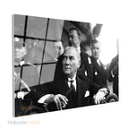 Yatay Cam Tablo Salon Duvar Tablosu Yatay Cam Ataturk Koltukta Otururken Ev Hediyesi Ofis Tablosu