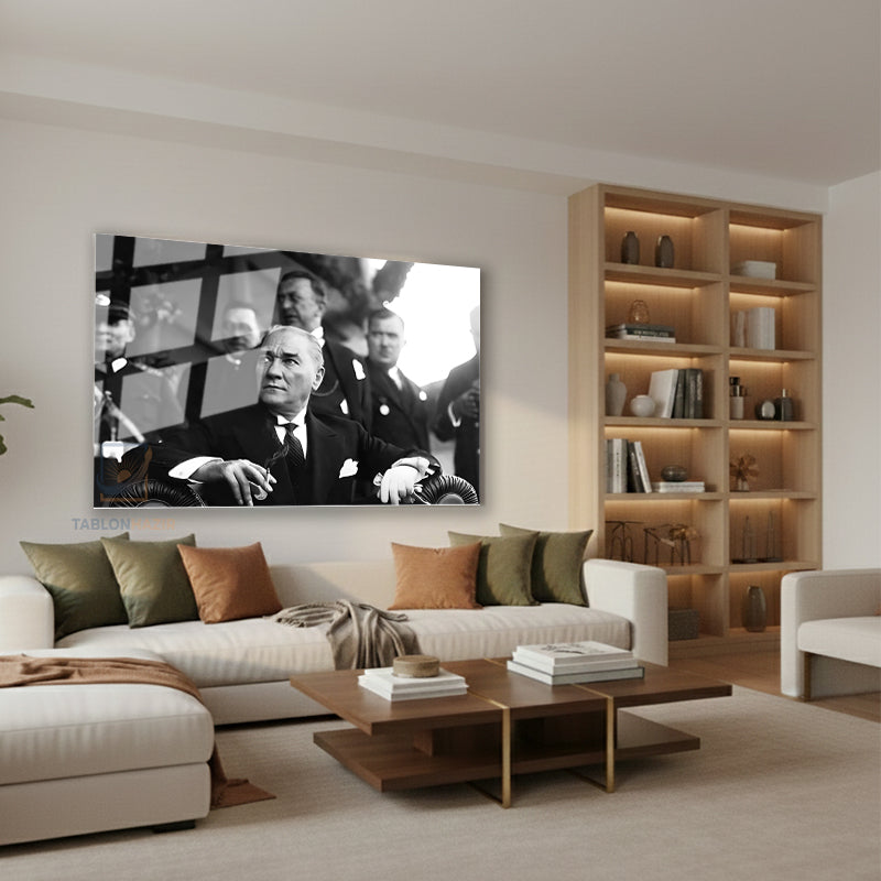 Yatay Cam Tablo Salon Duvar Tablosu Yatay Cam Ataturk Koltukta Otururken Ev Hediyesi Ofis Tablosu