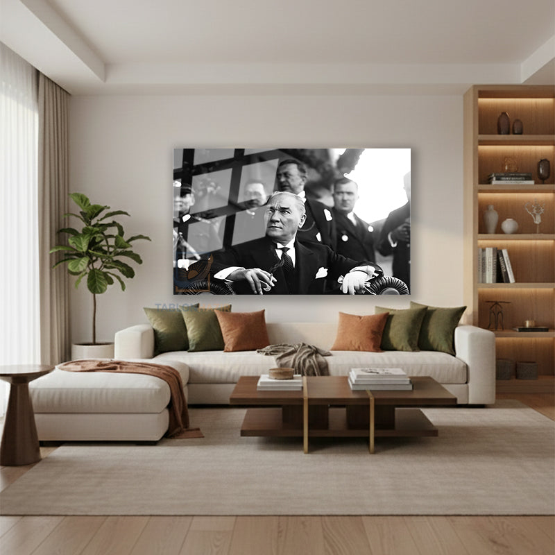 Yatay Cam Tablo Salon Duvar Tablosu Yatay Cam Ataturk Koltukta Otururken Ev Hediyesi Ofis Tablosu